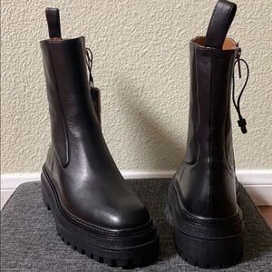 Brand NEW Zara Boots !!